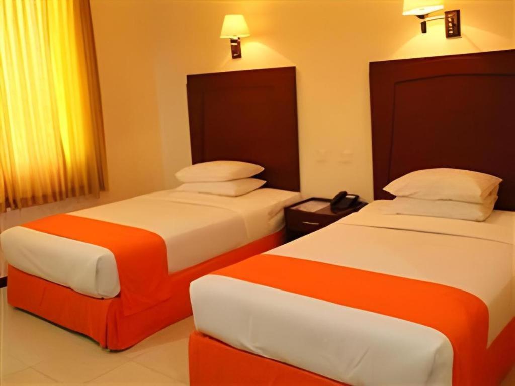 Hotel Dynasty Tarakan Exterior foto