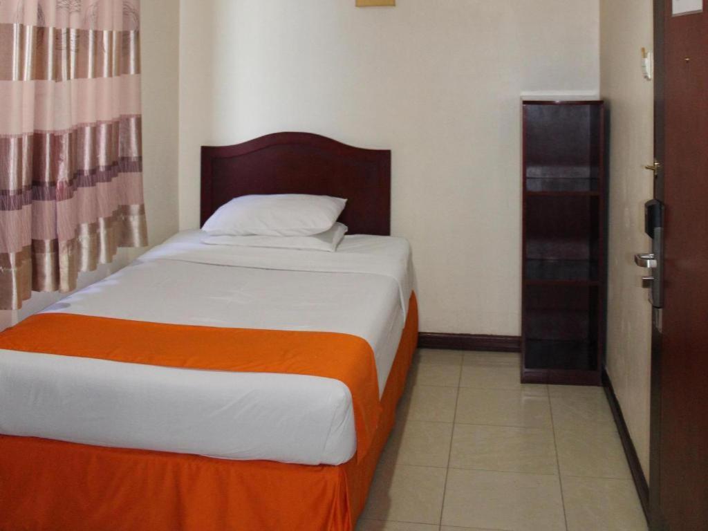 Hotel Dynasty Tarakan Exterior foto