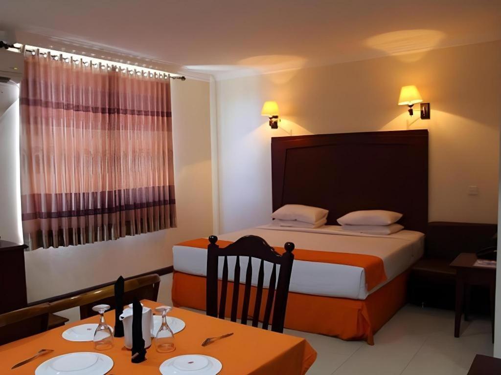 Hotel Dynasty Tarakan Exterior foto