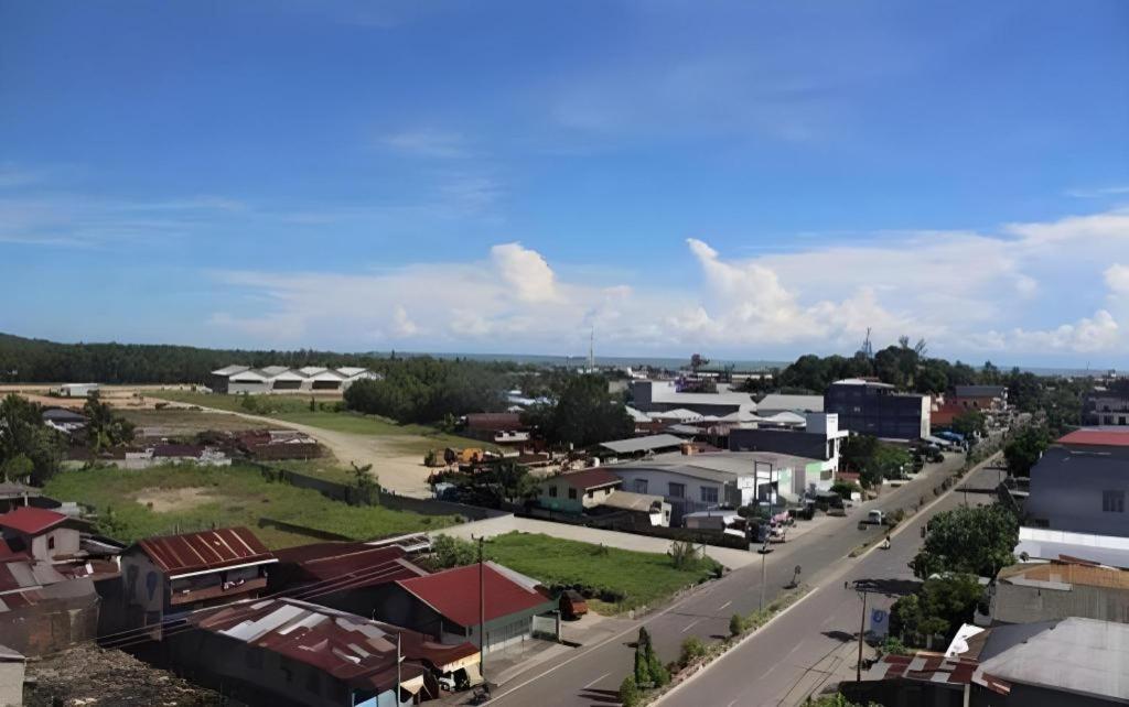 Hotel Dynasty Tarakan Exterior foto